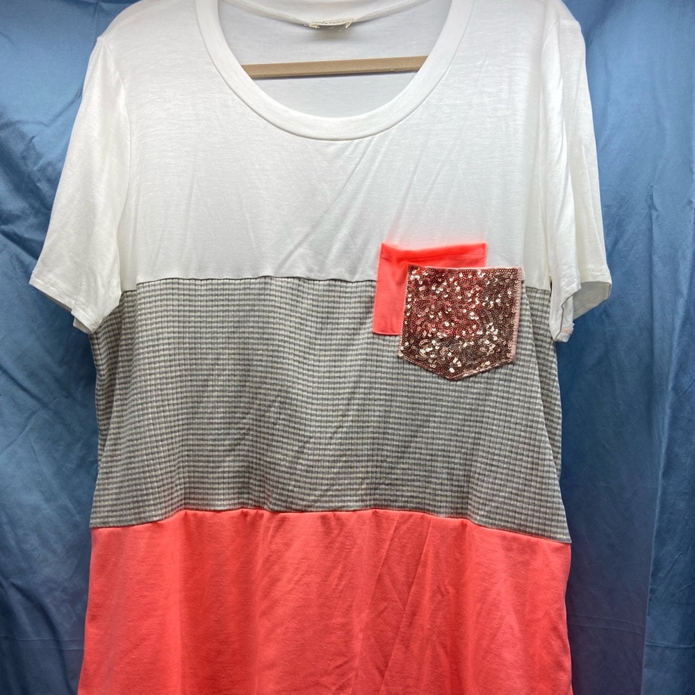 Lovely Melody Top with Rose Gold Glitter Pocket